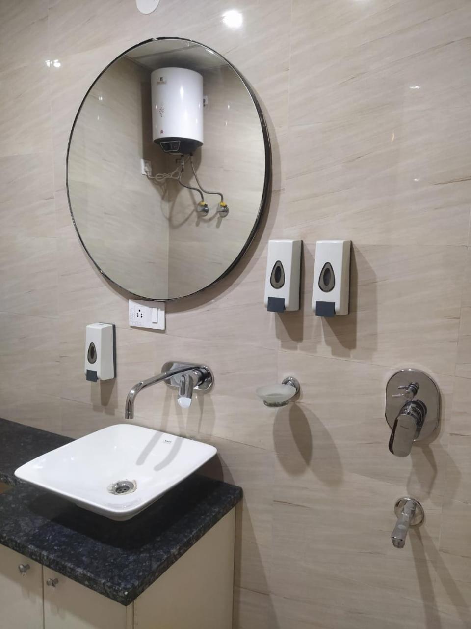 Limewood Silver Near Golf Course Road Hotel Gurgaon